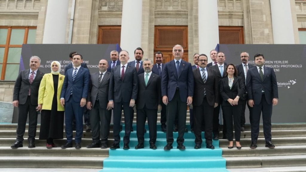 Müze ve ören yerlerinde dijital dönüşüm: 216 noktada Müzekart kimlik kartına dönüşüyor